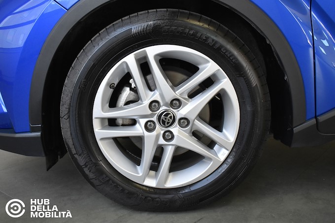 TOYOTA C-HR 1.8 Hybrid E-CVT Business